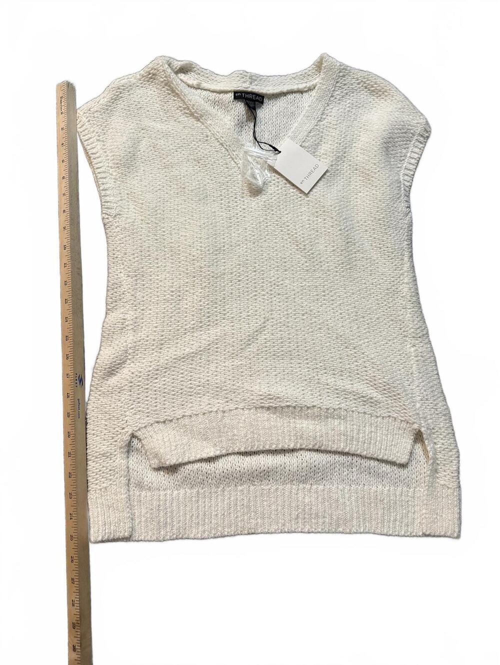 en THREAD Cream Knit Sleeveless Sweater Vest Size M